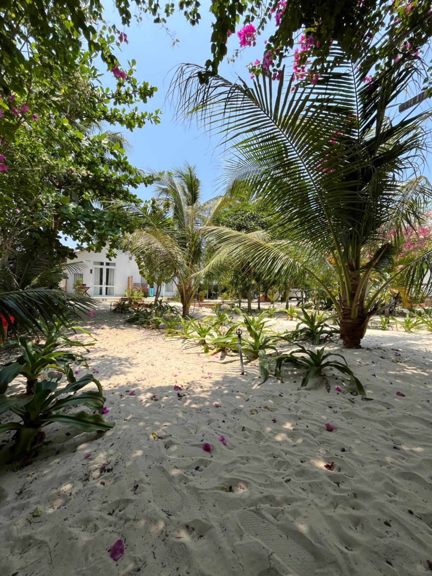 Robinson Beach Bungalow Vinh Hoa 外观 照片
